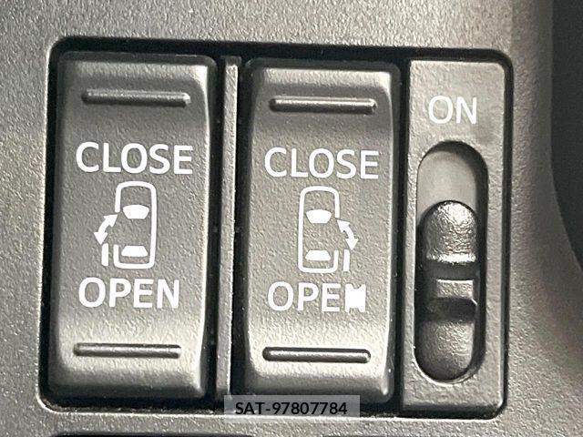 Toyota ROOMY 2017-07 8316786-4