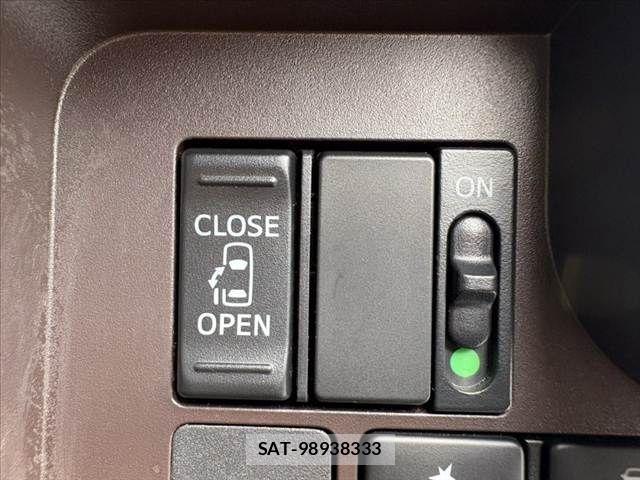 Toyota ROOMY 2018-03 8316794-2