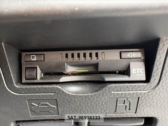 Toyota ROOMY 2018-03 8316794-4