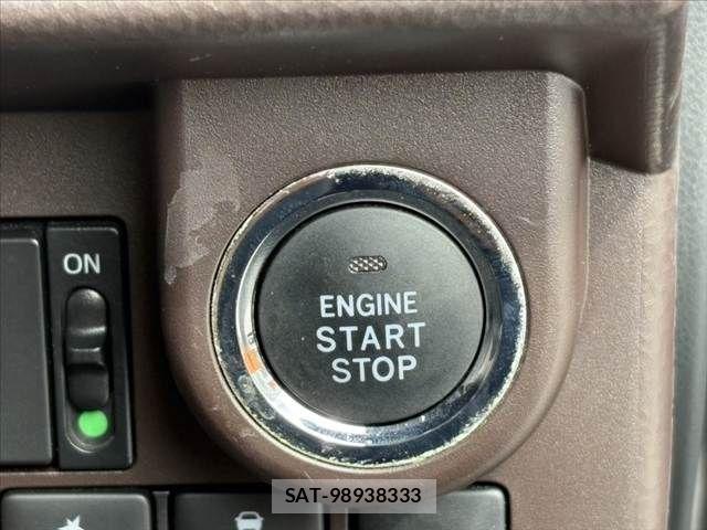Toyota ROOMY 2018-03 8316794-5