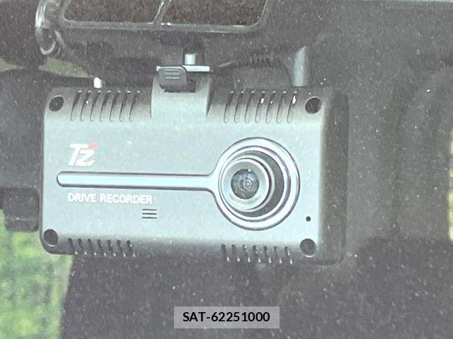 Toyota ROOMY 2021-08 8316768-5