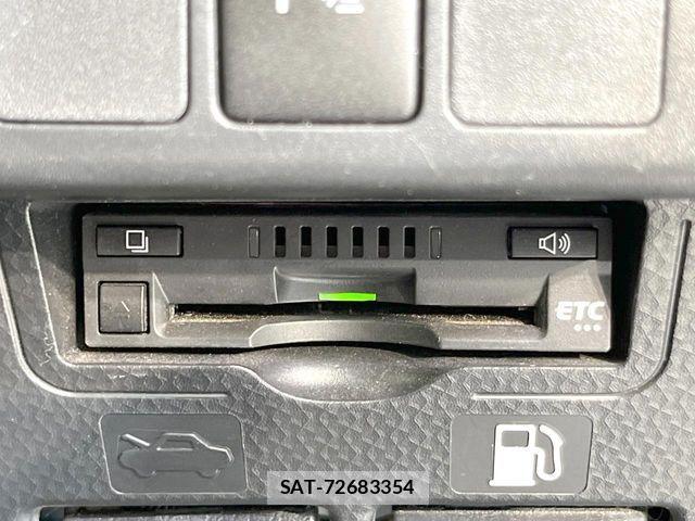 Toyota ROOMY 2021-04 8353763-5