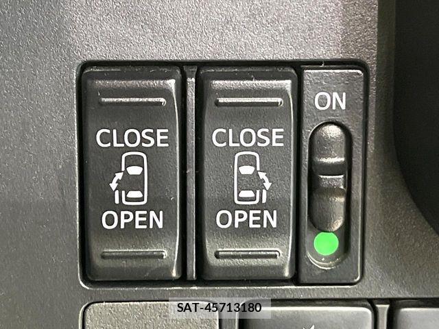 Toyota ROOMY 2018-08 8355509-5