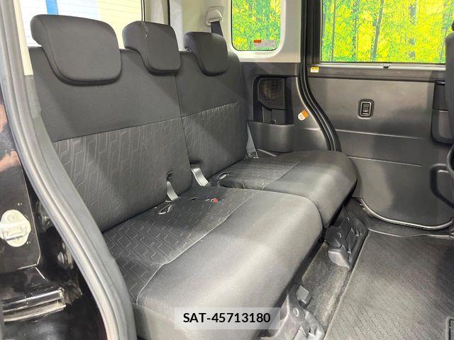 Toyota ROOMY 2018-08 8355509-8