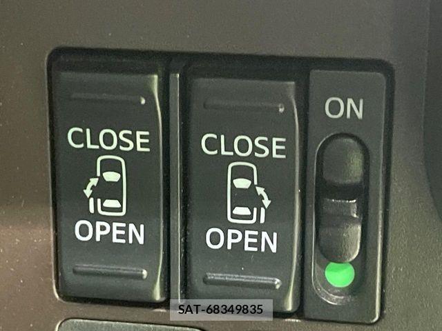 Toyota ROOMY 2017-08 8355507-5