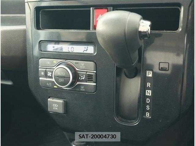 Toyota ROOMY 2021-06 8355510-8