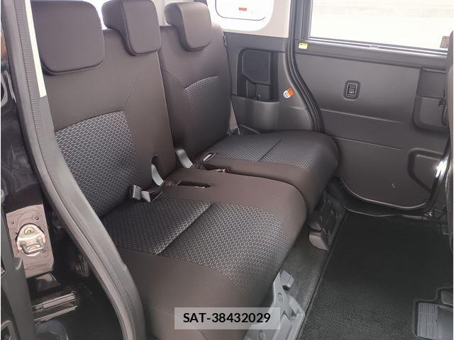 Toyota ROOMY 2021-07 8368400-11