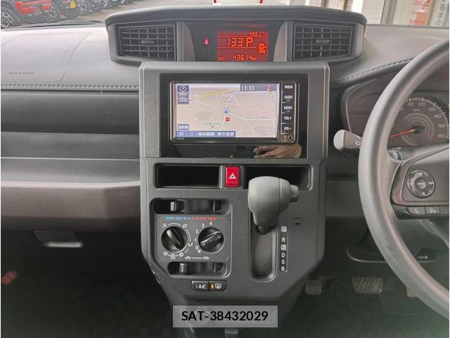 Toyota ROOMY 2021-07 8368400-13