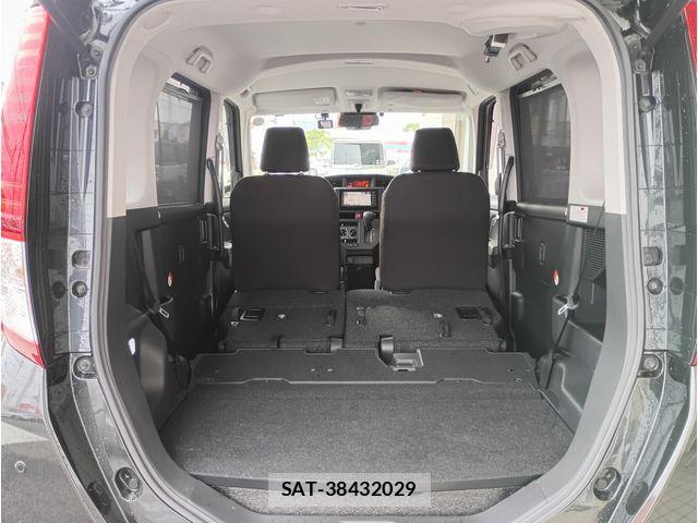 Toyota ROOMY 2021-07 8368400-17