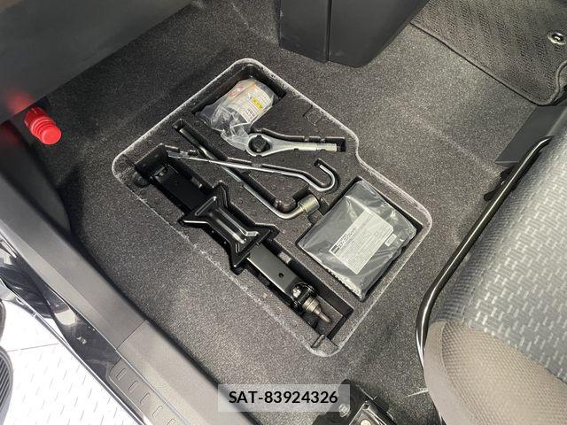 Toyota ROOMY 2022-04 8368389-11