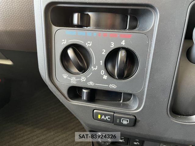 Toyota ROOMY 2022-04 8368389-15
