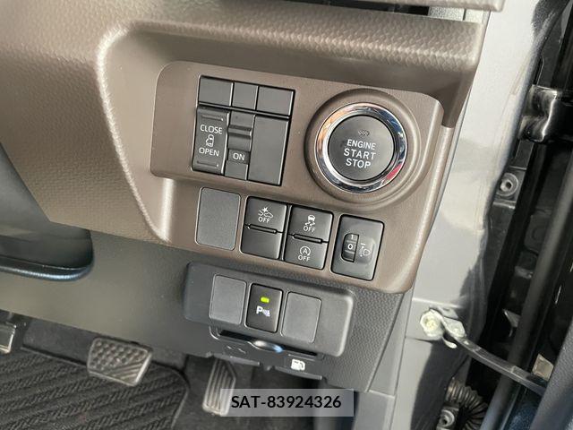 Toyota ROOMY 2022-04 8368389-16
