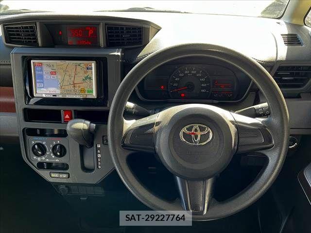 Toyota ROOMY 2018-07 8368404-9