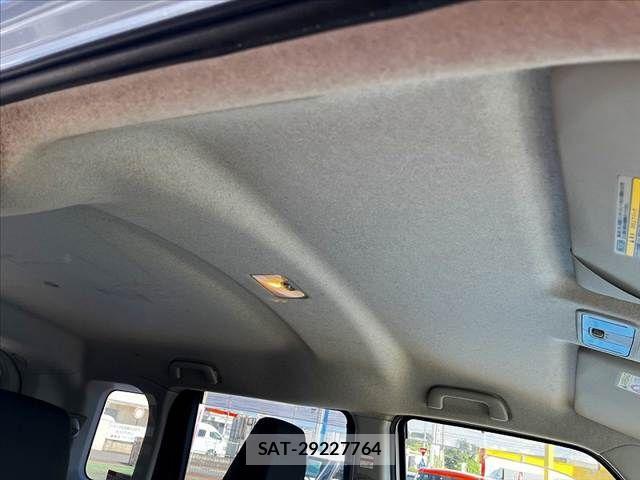 Toyota ROOMY 2018-07 8368404-20