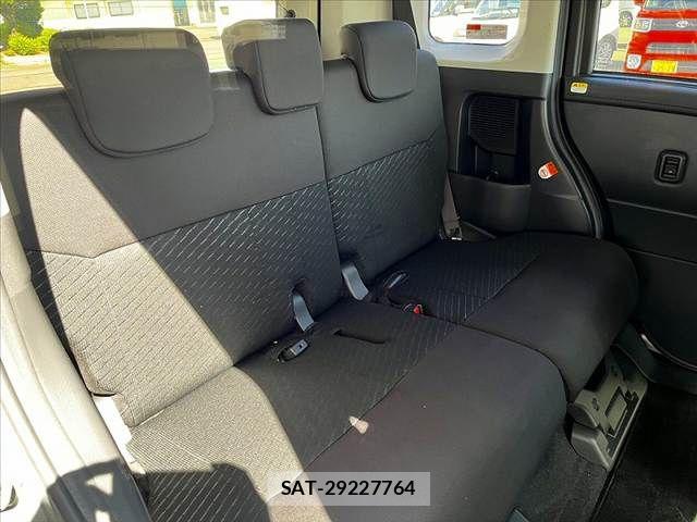 Toyota ROOMY 2018-07 8368404-22