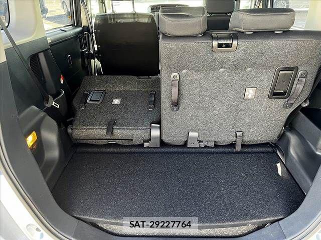 Toyota ROOMY 2018-07 8368404-8