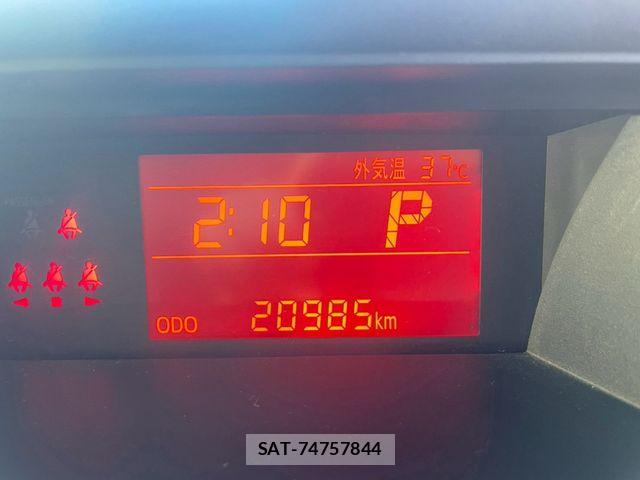 Toyota ROOMY 2018-09 8368401-2