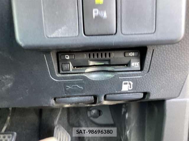Toyota ROOMY 2021-08 8368378-7