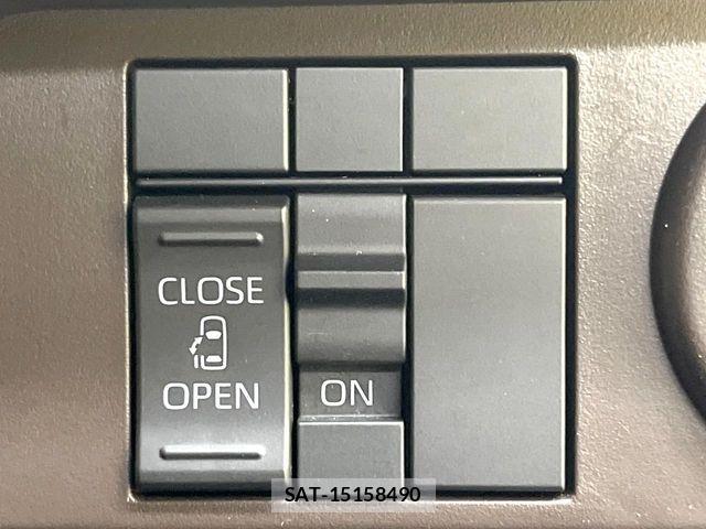 Toyota ROOMY 2021-06 8368387-4