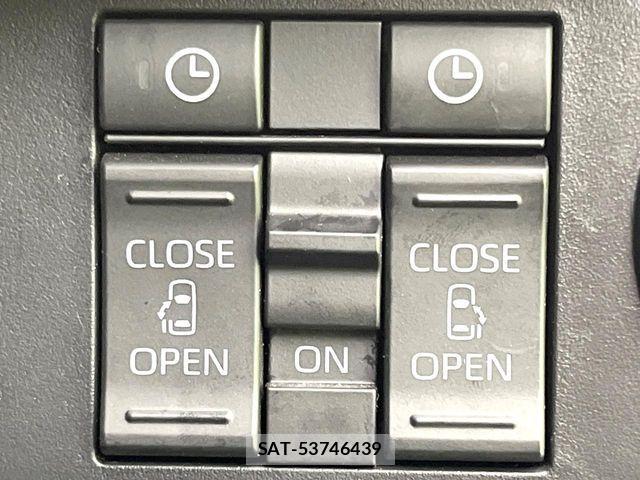 Toyota ROOMY 2022-09 8368374-4