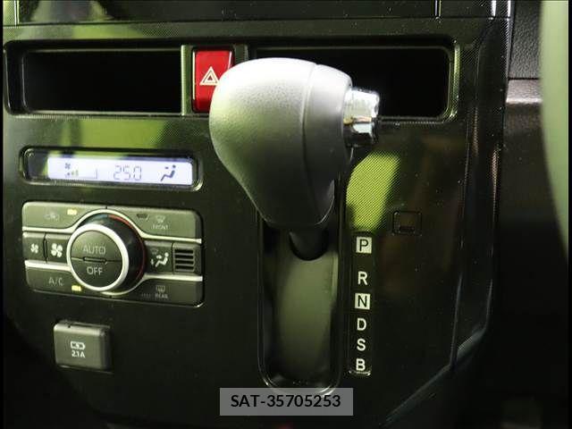 Toyota ROOMY 2022-05 8368393-9