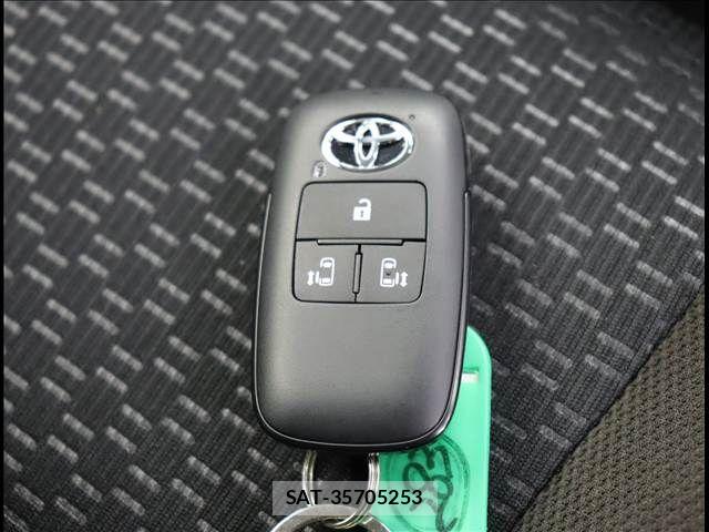 Toyota ROOMY 2022-05 8368393-12
