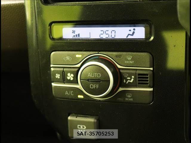 Toyota ROOMY 2022-05 8368393-8
