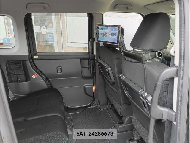 Toyota ROOMY 2021-07 8372133-4