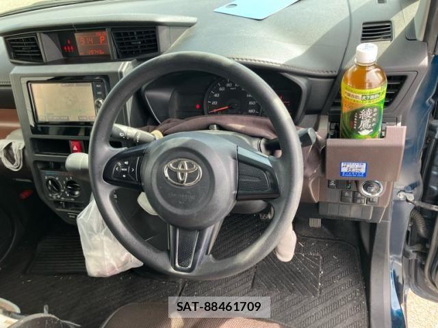 Toyota ROOMY 2017-09 8372131-12