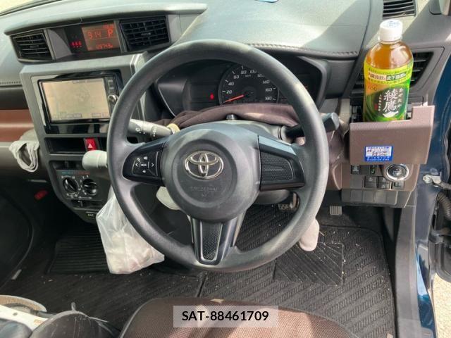Toyota ROOMY 2017-09 8372131-13