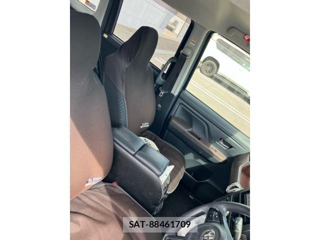 Toyota ROOMY 2017-09 8372131-8