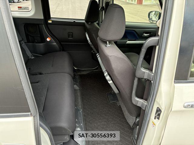 Toyota ROOMY 2017-10 8414748-13