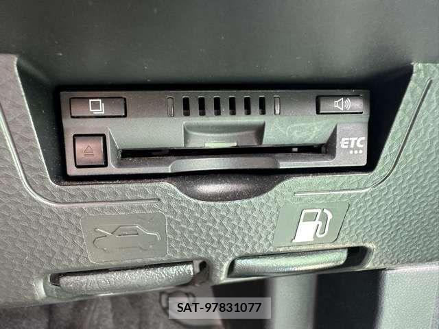 Toyota ROOMY 2022-06 8414731-13