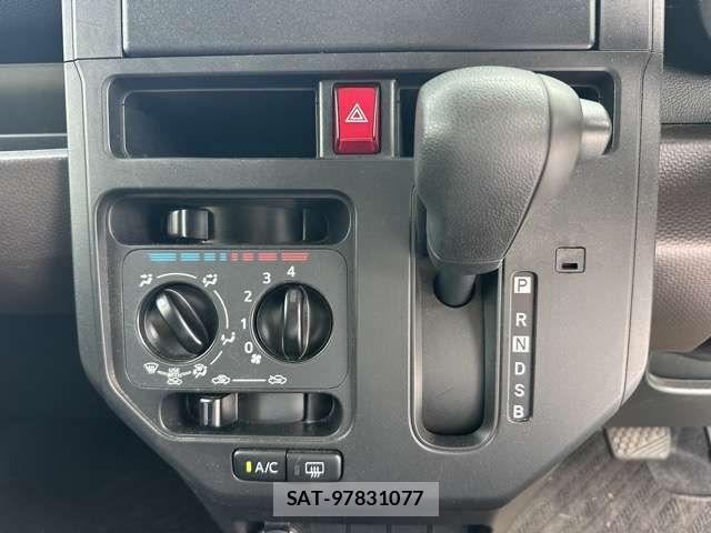 Toyota ROOMY 2022-06 8414731-14