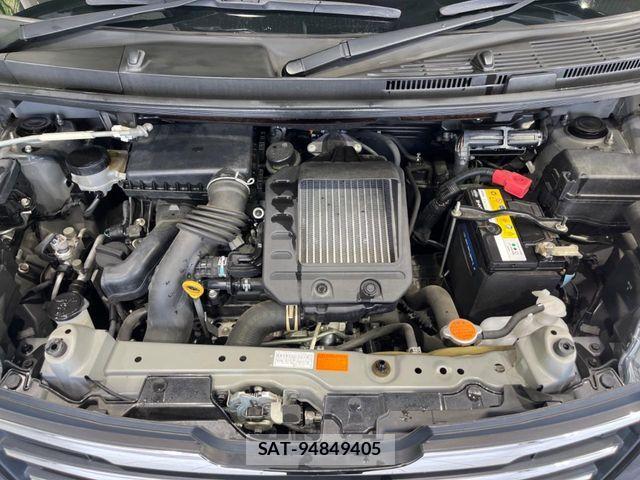 Toyota ROOMY 2017-01 8438458-17