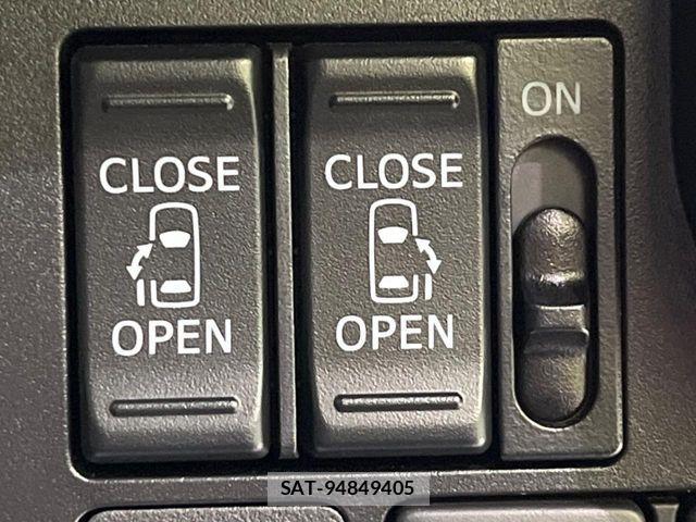 Toyota ROOMY 2017-01 8438458-2