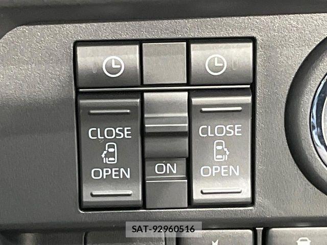 Toyota ROOMY 2025-08 8458326-4