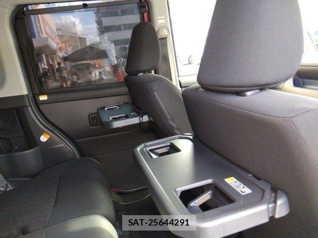 Toyota ROOMY 2019-09 8527091-28
