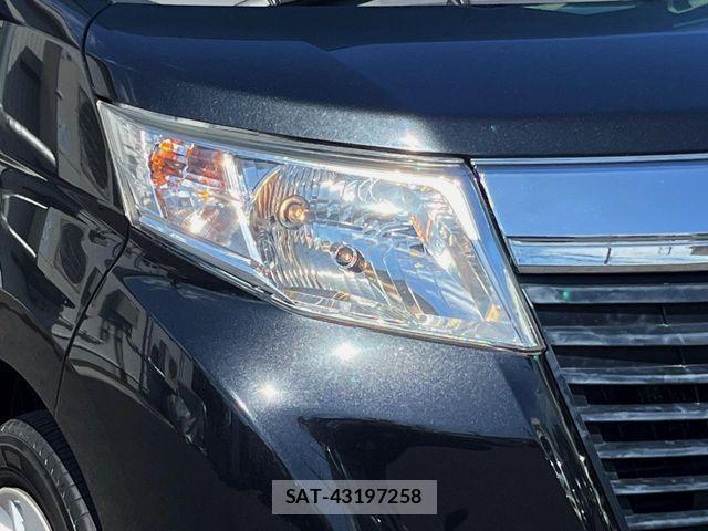 Toyota ROOMY 2017-11 8527095-12