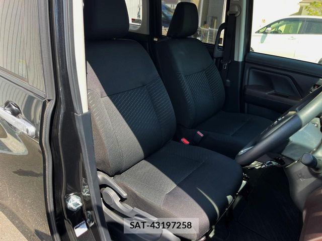 Toyota ROOMY 2017-11 8527095-8