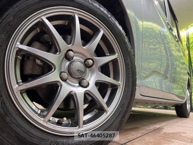 Toyota ROOMY 2018-08 8527102-12