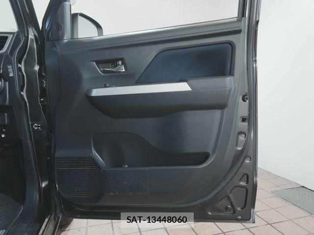 Toyota ROOMY 2023-08 8527082-18