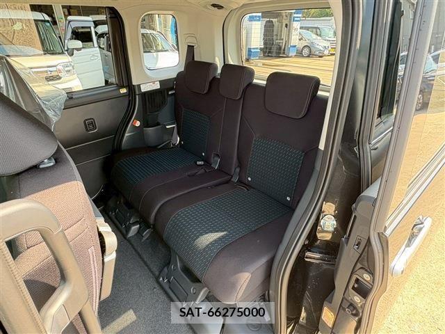 Toyota ROOMY 2026-05 8527048-5