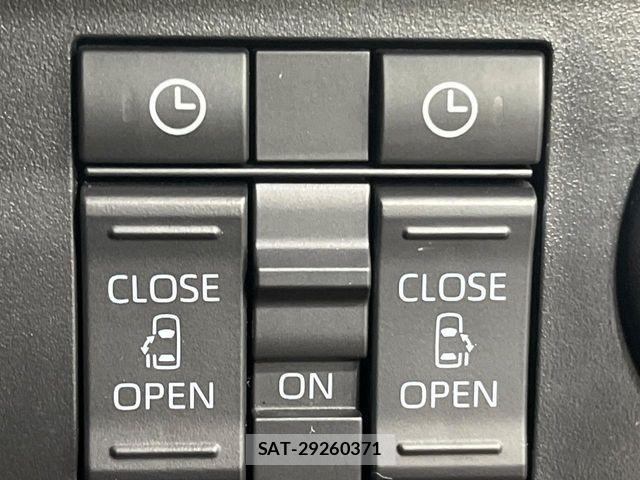 Toyota ROOMY 2023-11 8527081-4