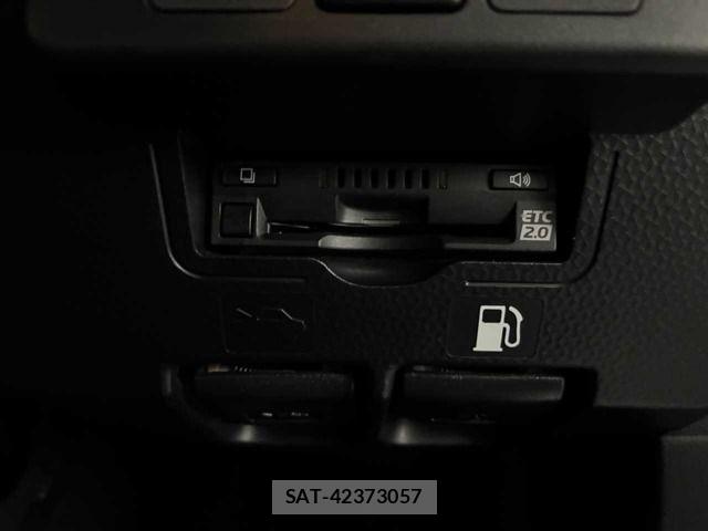 Toyota ROOMY 2021-05 8563411-12