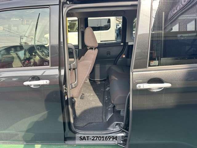 Toyota ROOMY 2025-07 8563406-5