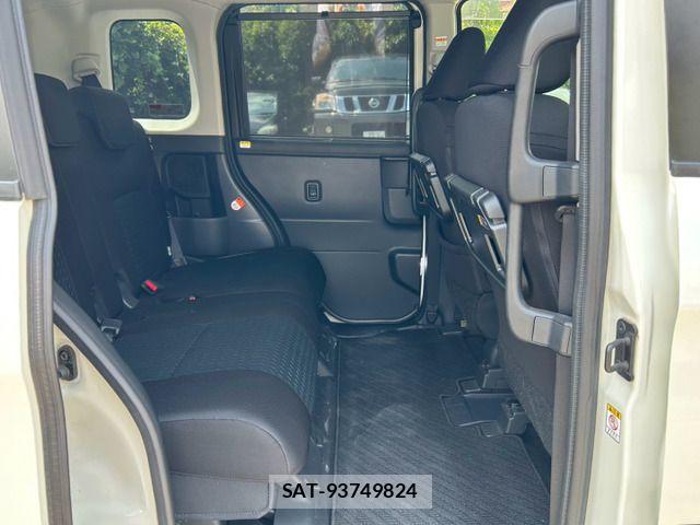 Toyota ROOMY 2021-12 8563412-15
