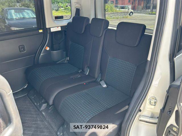 Toyota ROOMY 2021-12 8563412-19