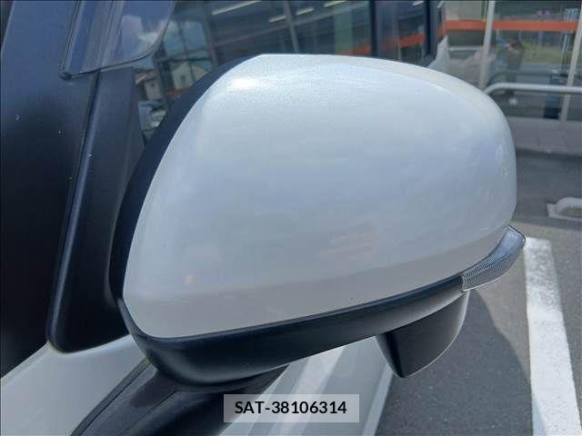 Toyota ROOMY 2018-06 8563414-24