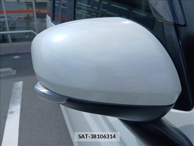 Toyota ROOMY 2018-06 8563414-25